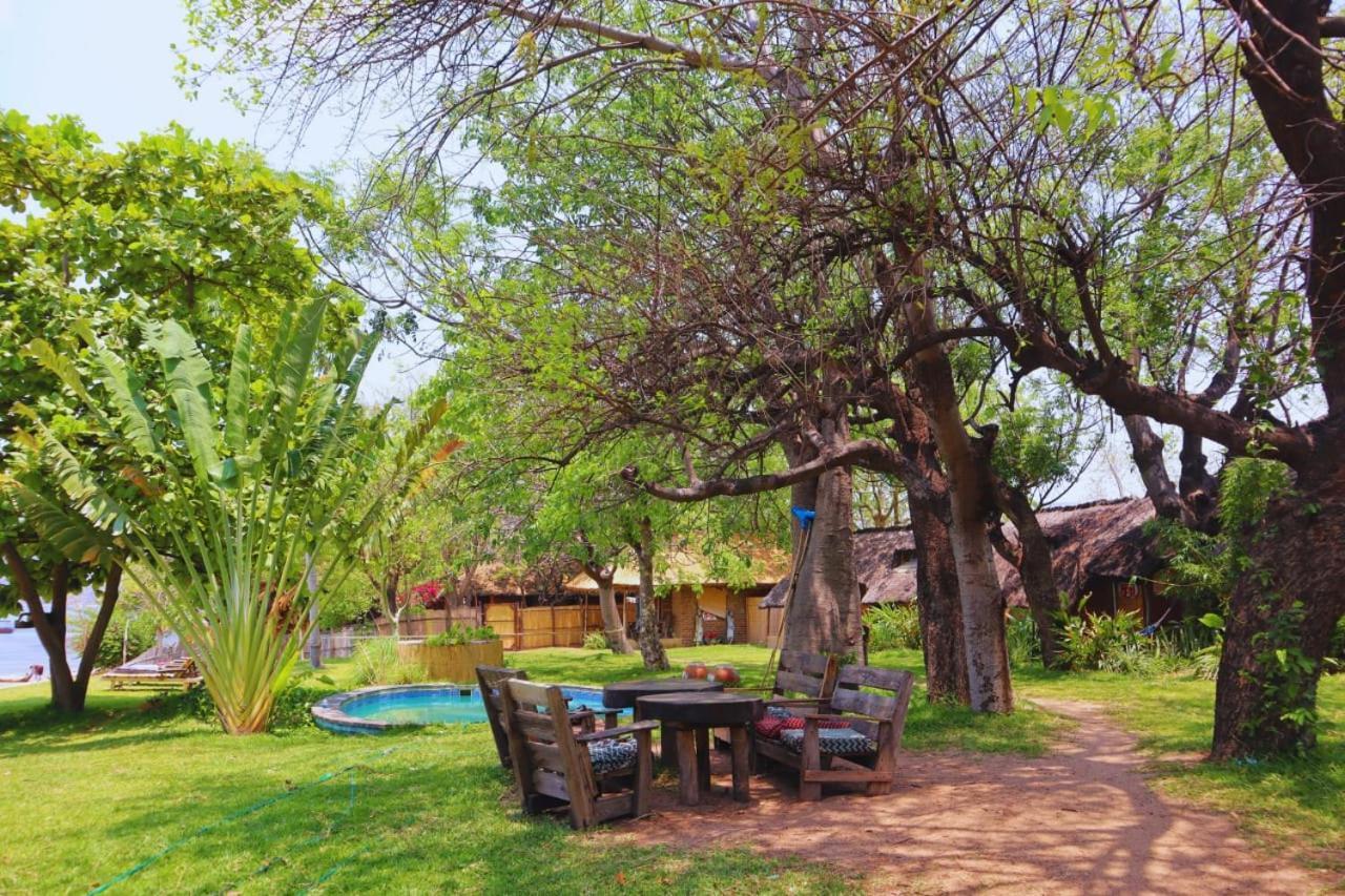 Mgoza Lodge Cape Maclear Экстерьер фото