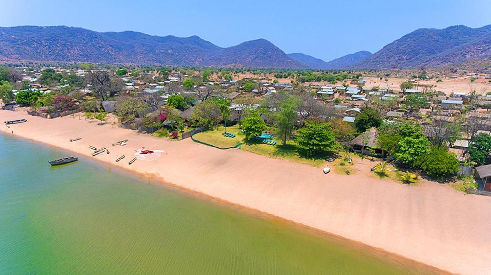 Mgoza Lodge Cape Maclear Экстерьер фото