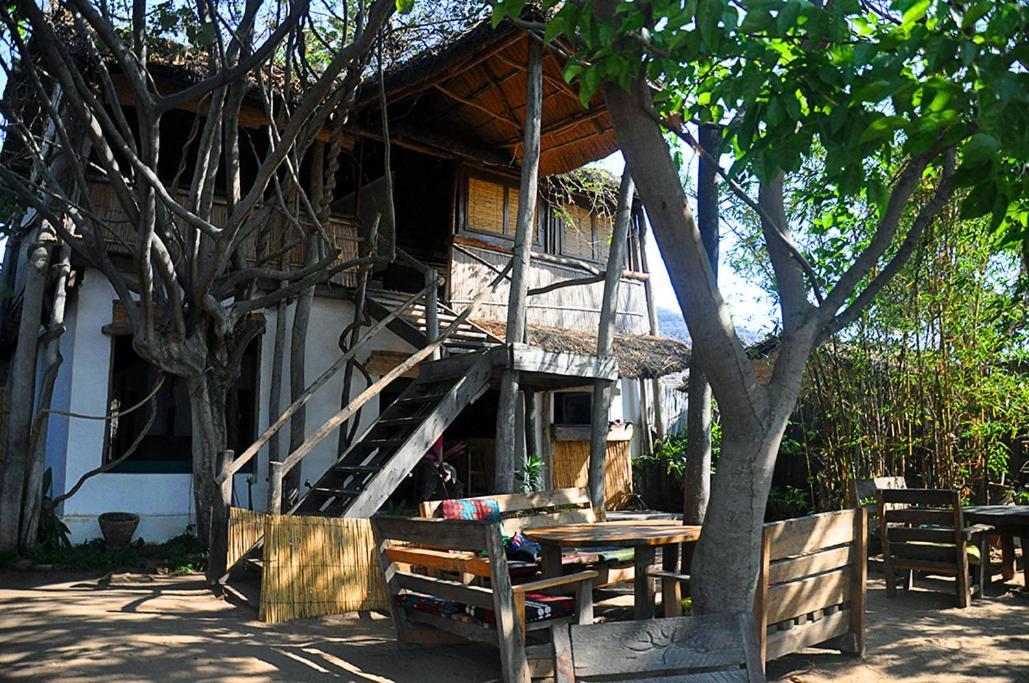 Mgoza Lodge Cape Maclear Экстерьер фото