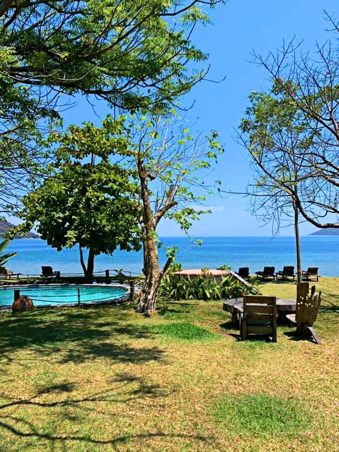 Mgoza Lodge Cape Maclear Экстерьер фото